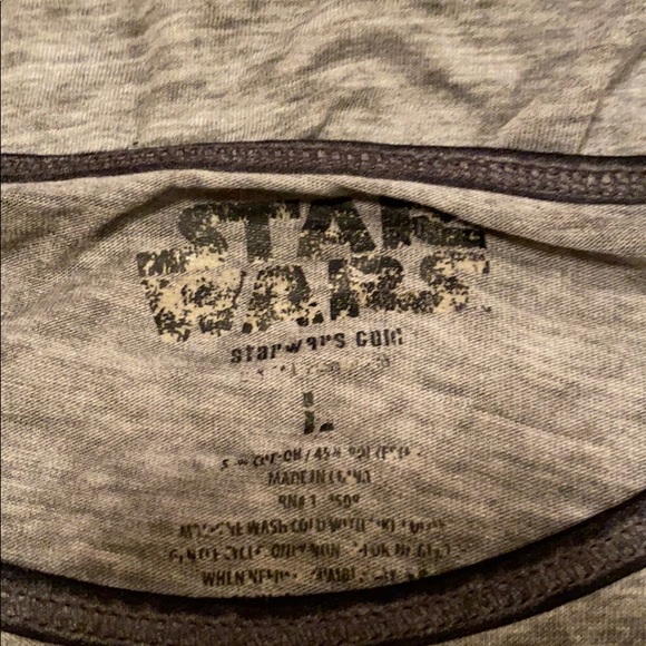 👀Star Wars Darth Vadar lightweight black gray red scarf tshirt. Size L - Picture 4 of 4